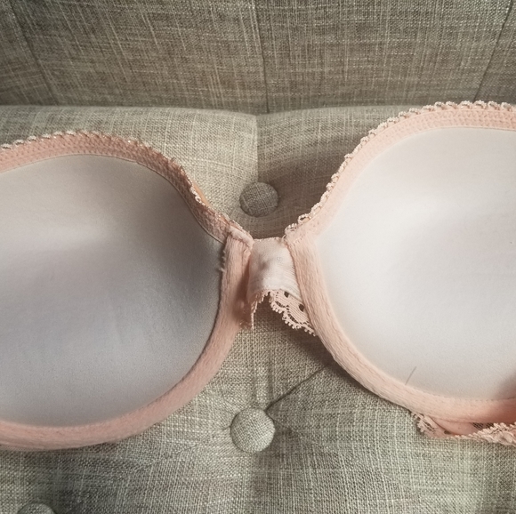 Victoria's Secret Bra - Picture 3 of 3